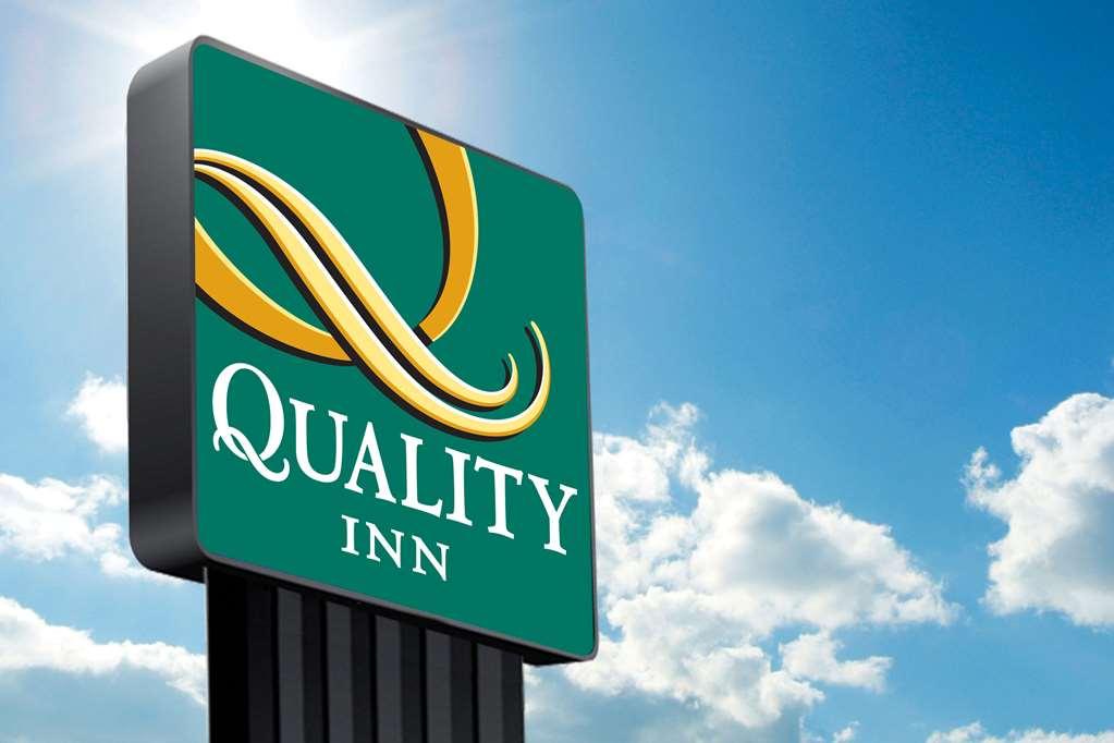 Quality Inn Queens New York Bagian luar foto
